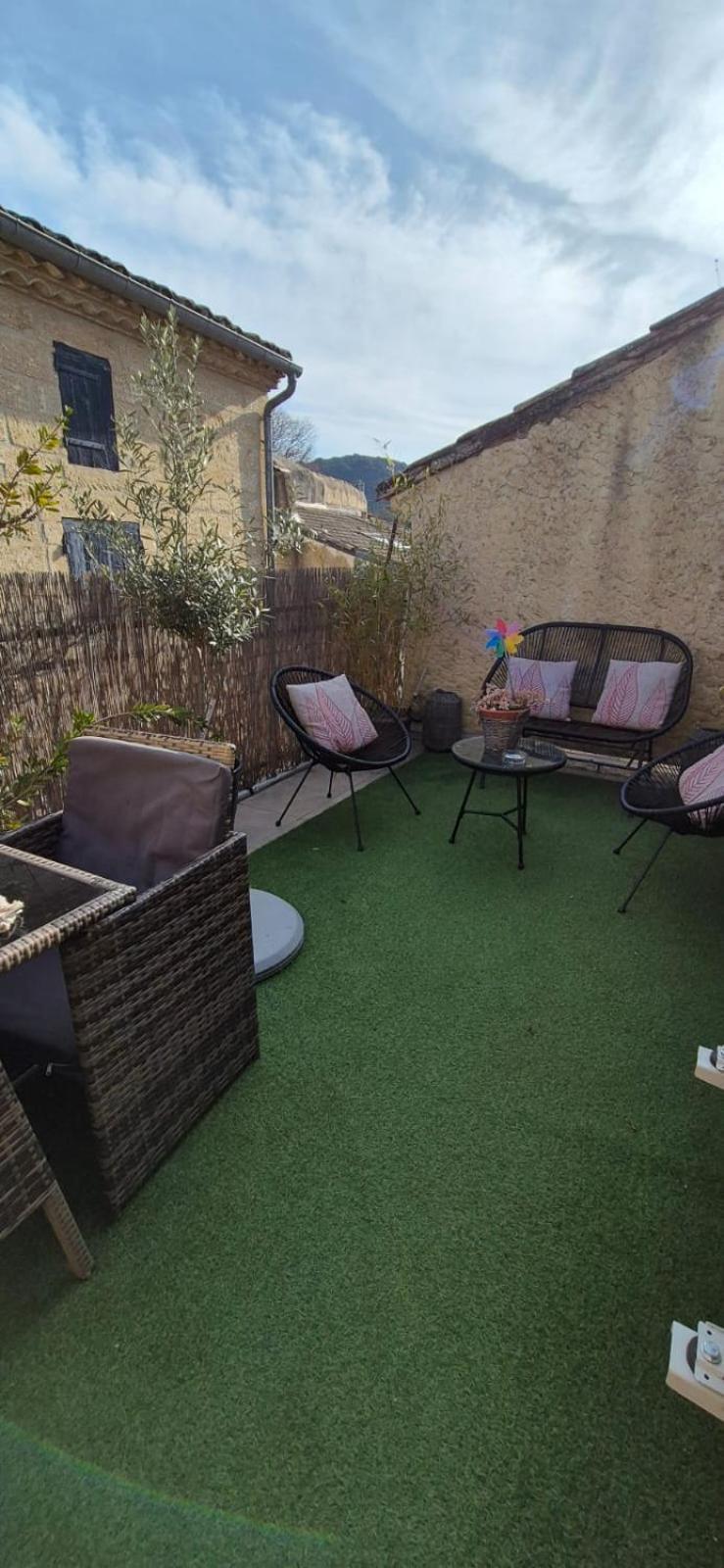 Proche D'uzes La Terrasse Du Soleil Levant Apartment Collias