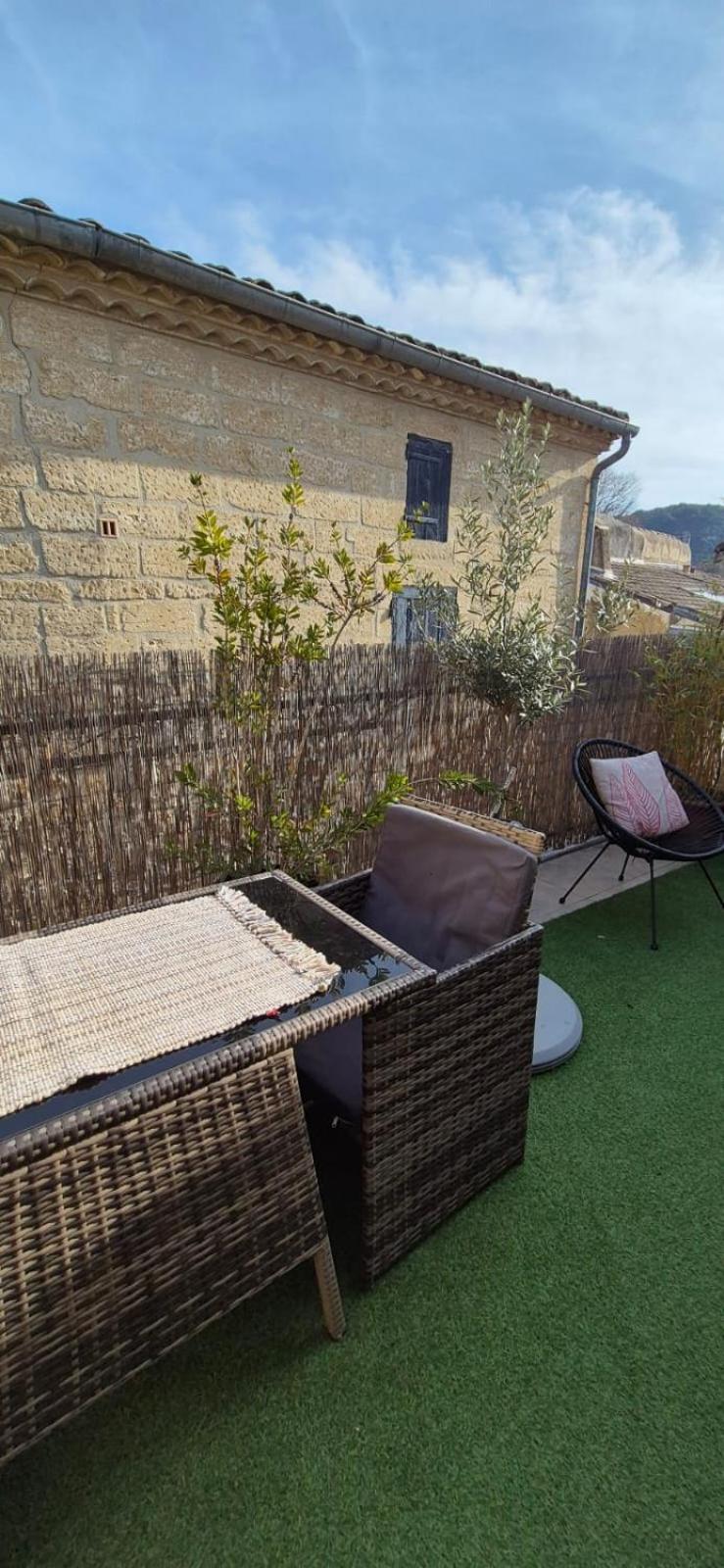 Apartment Proche D'uzes La Terrasse Du Soleil Levant Collias